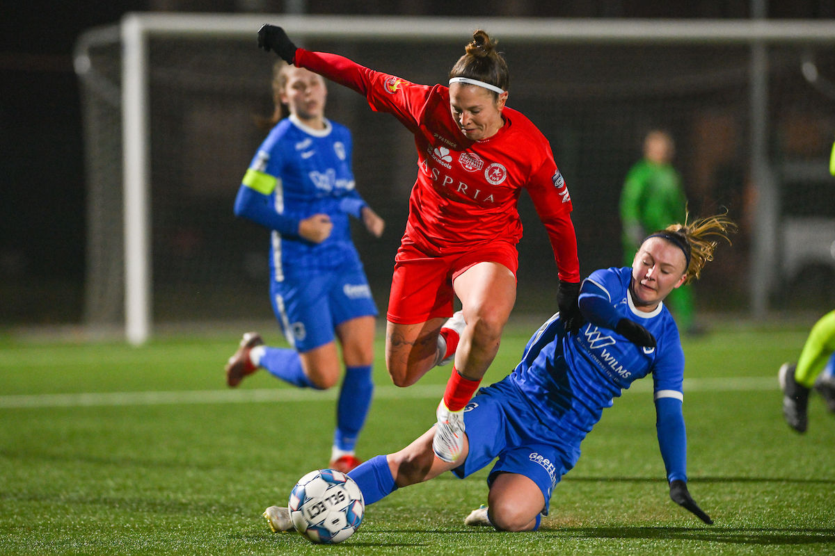 Genk Ladies sluit jaar af met zege  KRC Genk Ladies - WS Woluwe 1 - 0