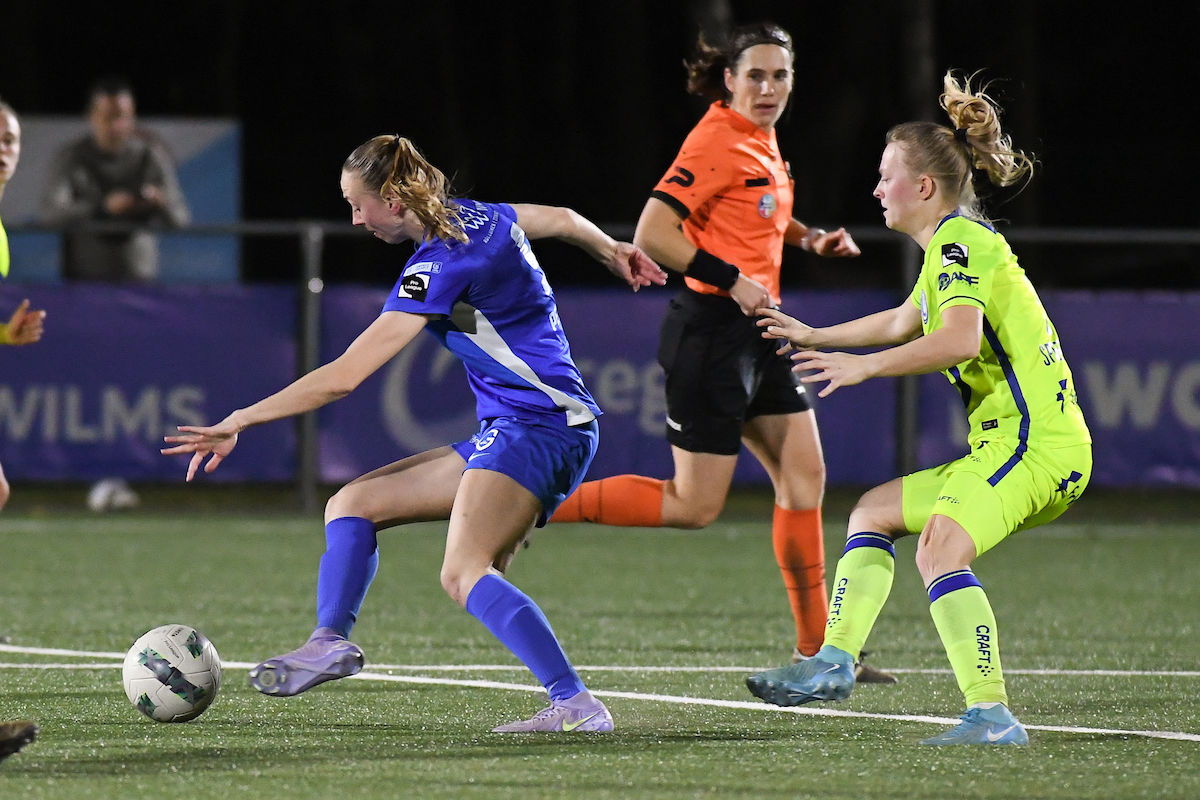 Met twee goals besliste Lisa Petry de wedstrijd in het voordeel van Genk