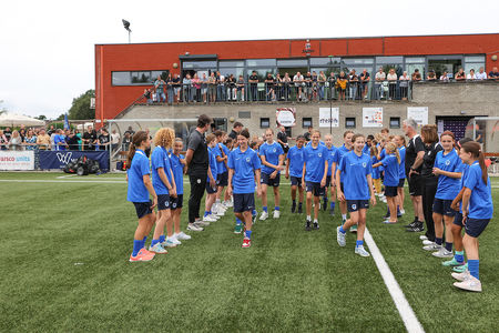 Een geslaagde clubdag met voorstelling jeugdploegen en oefenmatchen